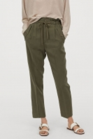 Ankle-length trousers 12.99 €