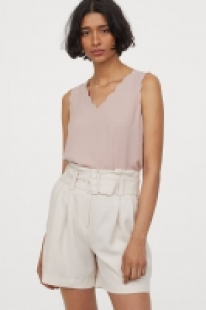 Sleeveless blouse 12.99 €