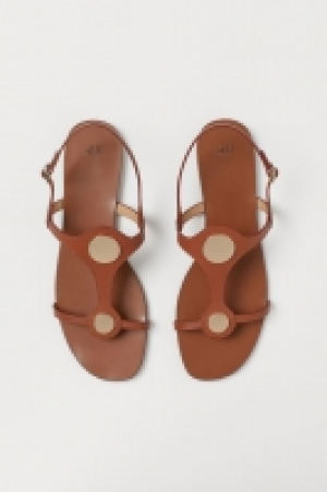 Leather sandals 17.99 €