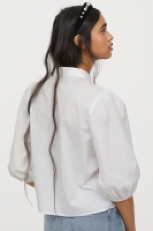 Puff-sleeved cotton blouse 12.99 €