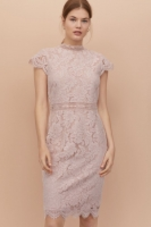 Lace dress 19.99 €