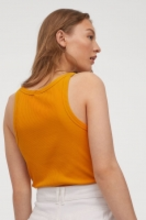 Ribbed vest top 4.99 €