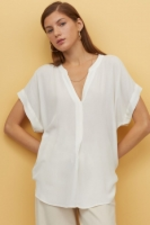 Crinkled blouse 8.99 €