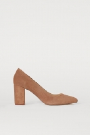 Suede court shoes 29.99 €