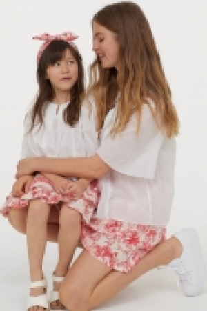Tiered cotton skirt 12.99 €
