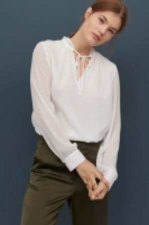 Pleated-collar blouse 14.99 €