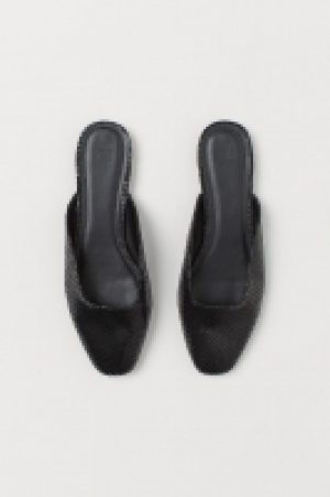HM  Snakeskin-patterned mules