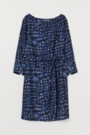 Dress with a tie belt 12.99 €