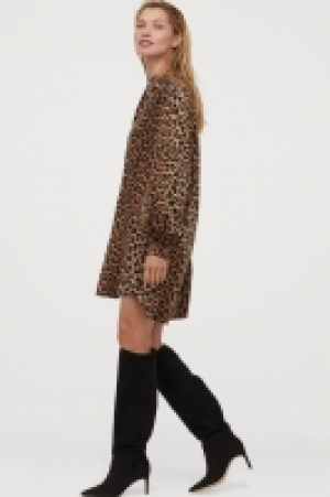 Balloon-sleeved dress 12.99 €