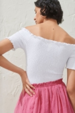 Smocked off-the-shoulder top 4.99 €