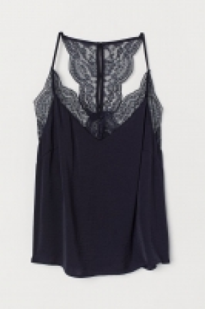 Strappy top with lace 9.99 €