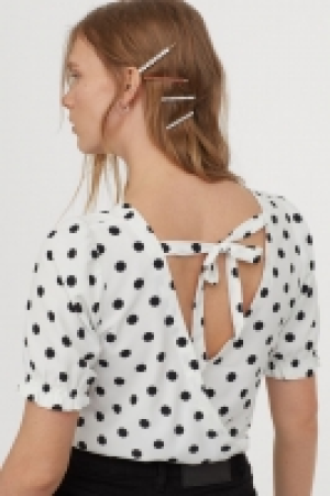 Wrapover blouse with ties 12.99 €