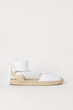 HM  Espadrilles with lacing