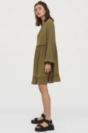 Tie-detail dress 17.99 €