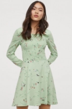 Smocked jersey dress 14.99 €