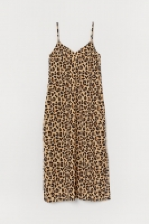 V-neck slip dress 12.99 €