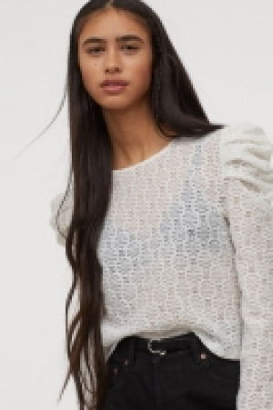 Puff-sleeved top 9.99 €