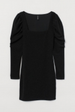Puff-sleeved jersey dress 12.99 €