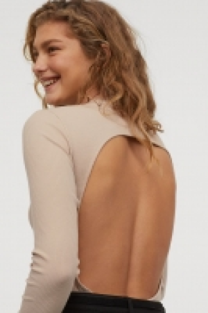 Cut-out body 9.99 €