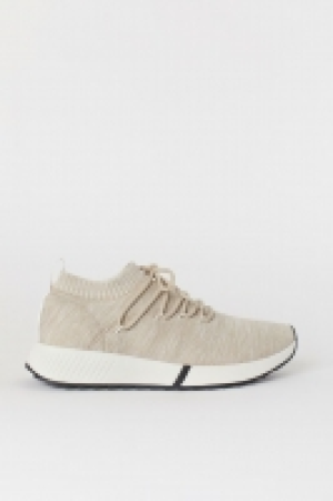 Fully-fashioned trainers 17.99 €