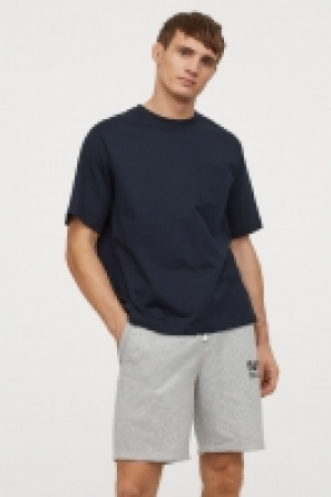 Sweatshirt shorts 8.99 €
