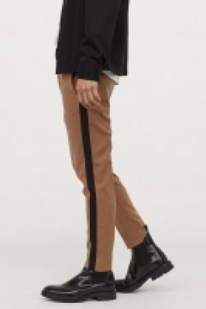 Side-striped suit trousers 19.99 €