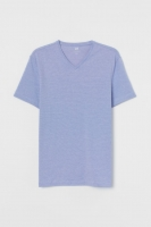 V-neck T-shirt Slim Fit 4.99 €