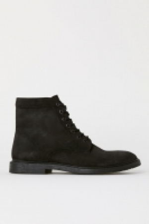 Suede boots 49.99 €