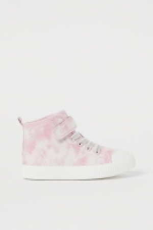 Hi-top trainers 7.99 €