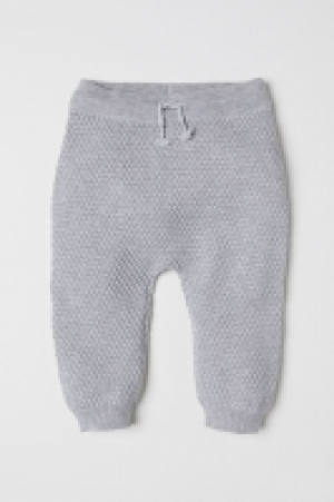 Textured-knit trousers 7.99 €