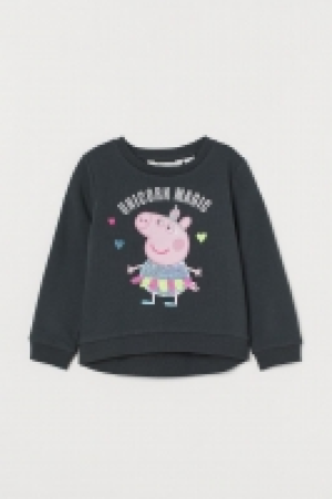 HM  Sweatshirt with sequins