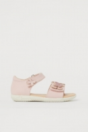 HM  Appliquéd sandals