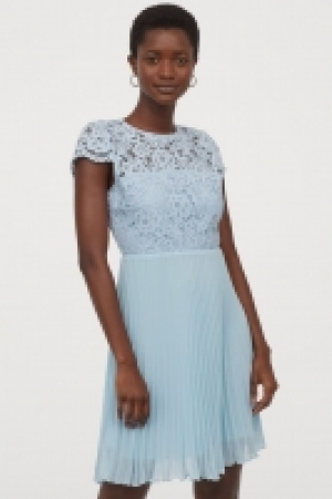 HM  Pleated lace dress