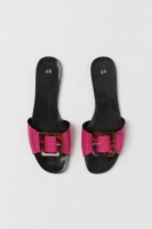 Slides 8.99 €