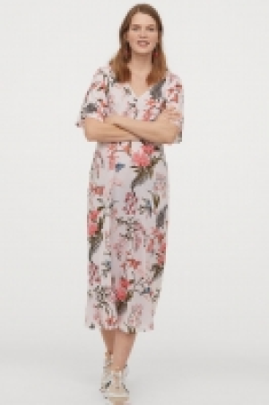 MAMA Patterned dress 24.99 €