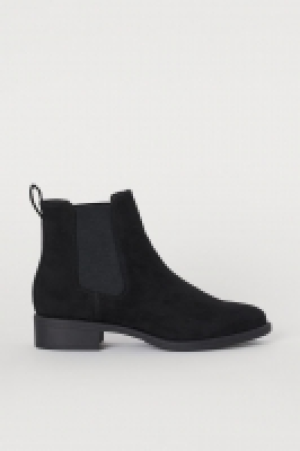 Chelsea boots 17.99 €