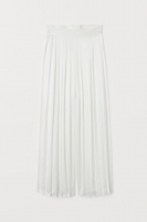 HM  Pleated satin trousers