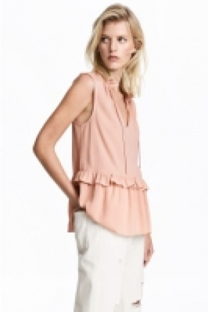 HM  Sleeveless frilled blouse