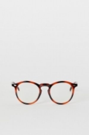 HM  Round glasses