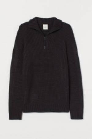 HM  Stand-up collared jumper