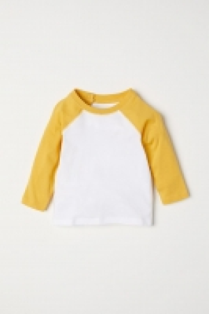 Long-sleeved T-shirt 3.99 €