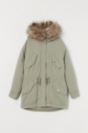 Padded parka with a hood 44.99 €