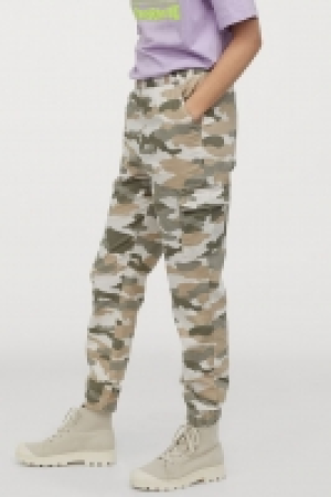 Twill cargo trousers 7.99 €