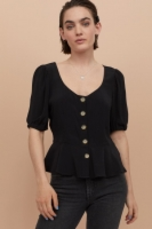 Puff-sleeved blouse 5.99 €