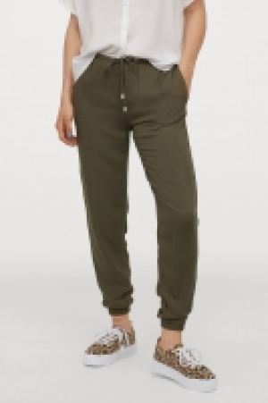 Pull-on trousers 7.99 €