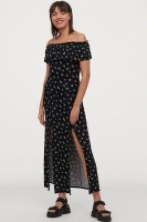 Off-the-shoulder maxi dress 8.99 €