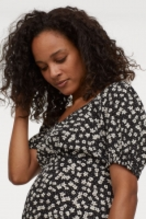 MAMA Puff-sleeved blouse 12.99 €