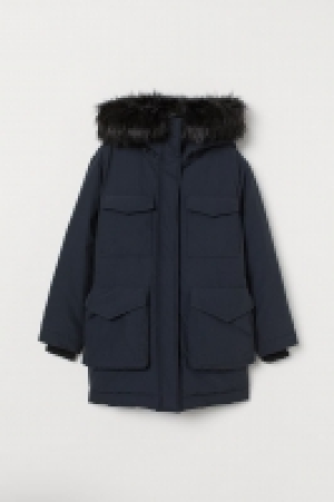 Padded parka with a hood 69.99 €