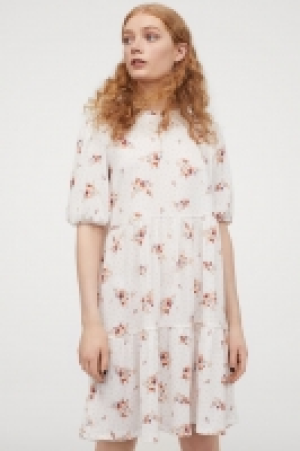 Puff-sleeved jersey dress 6.99 €