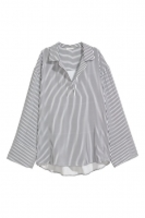 V-neck blouse 4.99 €